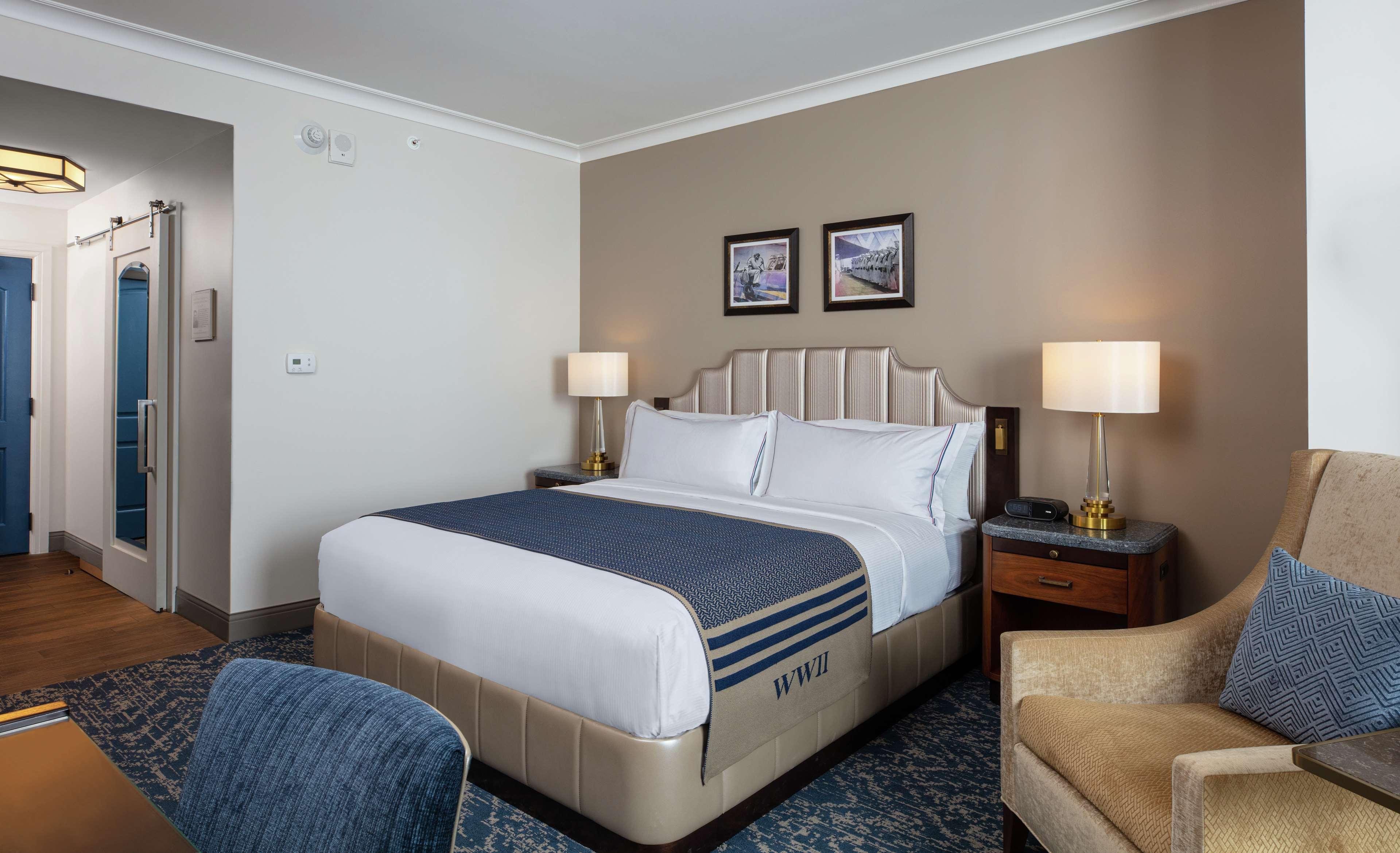 The Higgins Hotel New Orleans, Curio Collection By Hilton Exterior foto