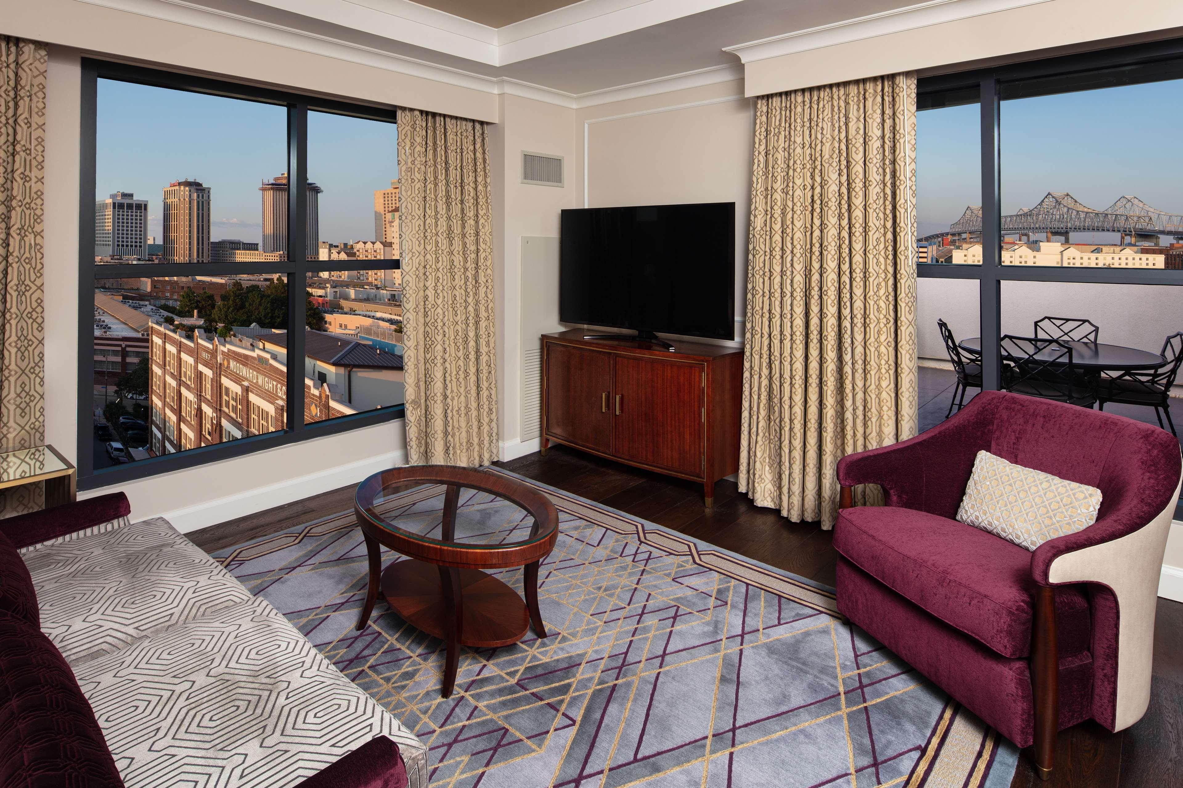 The Higgins Hotel New Orleans, Curio Collection By Hilton Exterior foto