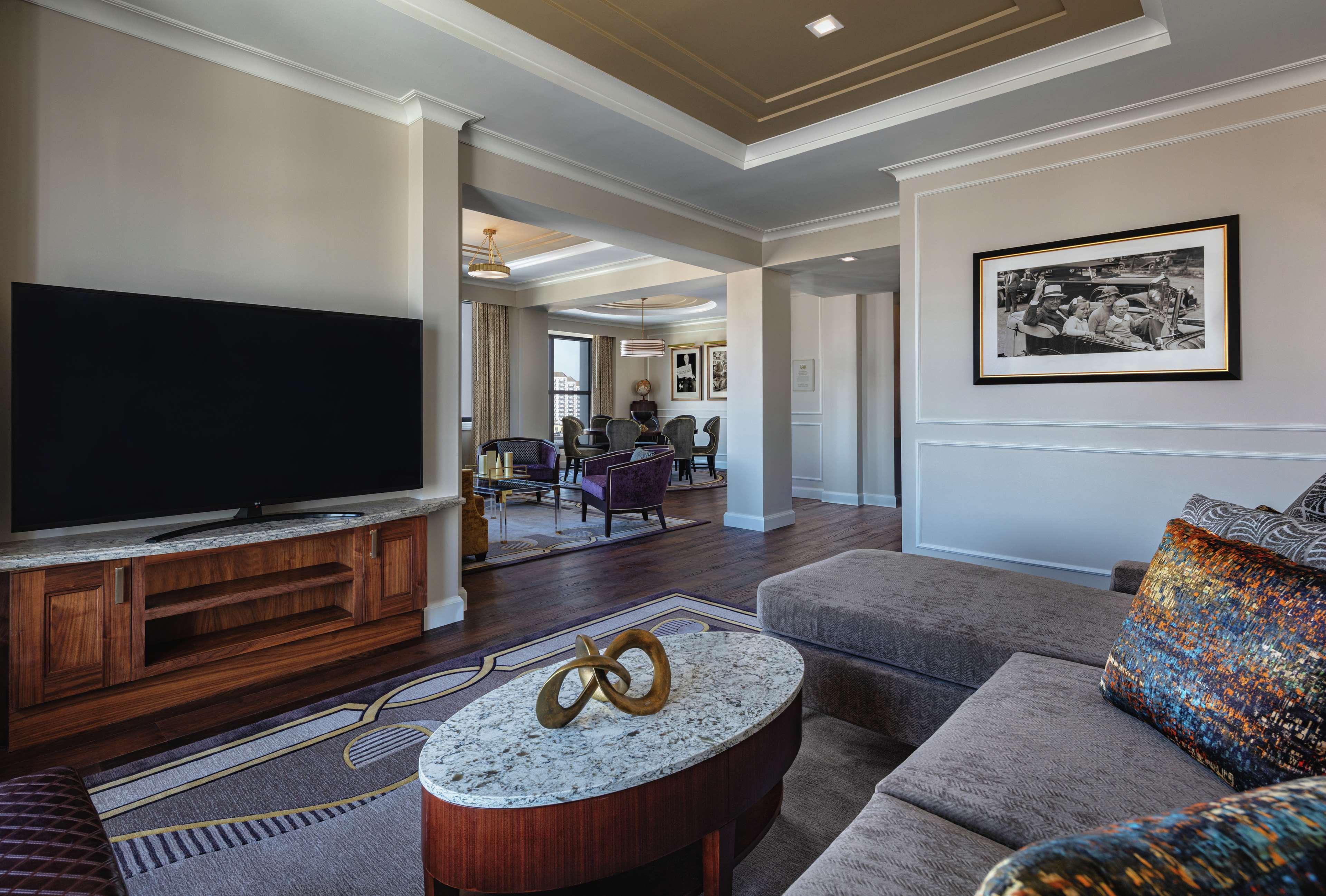 The Higgins Hotel New Orleans, Curio Collection By Hilton Exterior foto