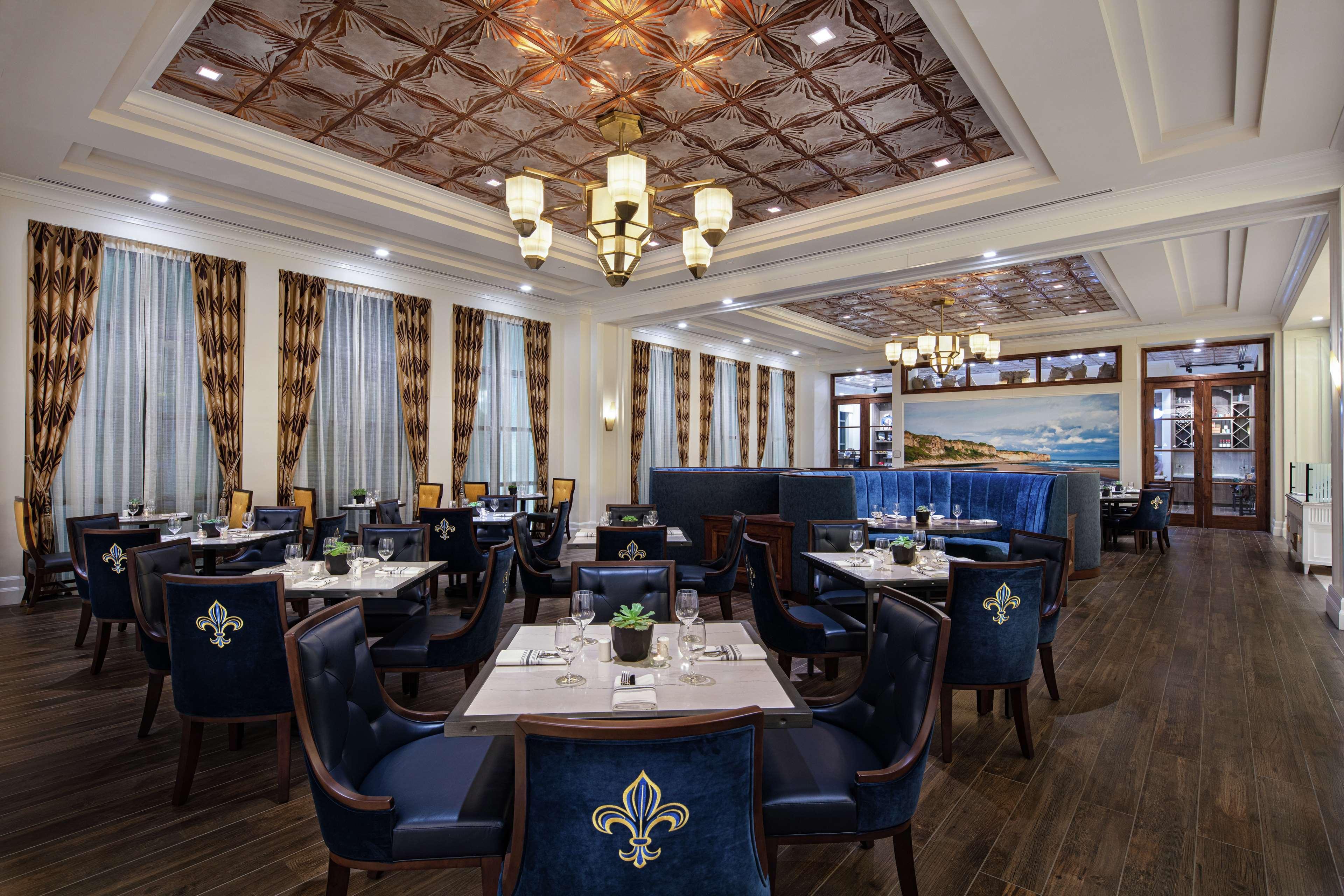 The Higgins Hotel New Orleans, Curio Collection By Hilton Exterior foto